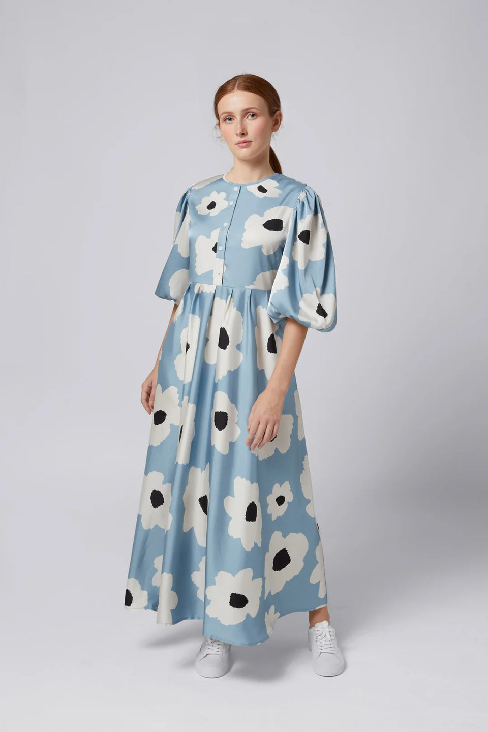 Elle Oh Elle Octavia Dress Big Flowers on Blue