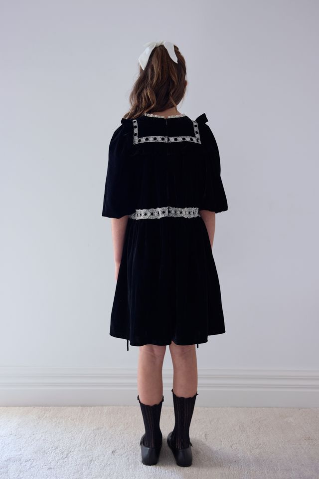 Petite Amalie Black/ Cream Lace Ribbon Lace Trim Velvet Dress – Elegant Child NY