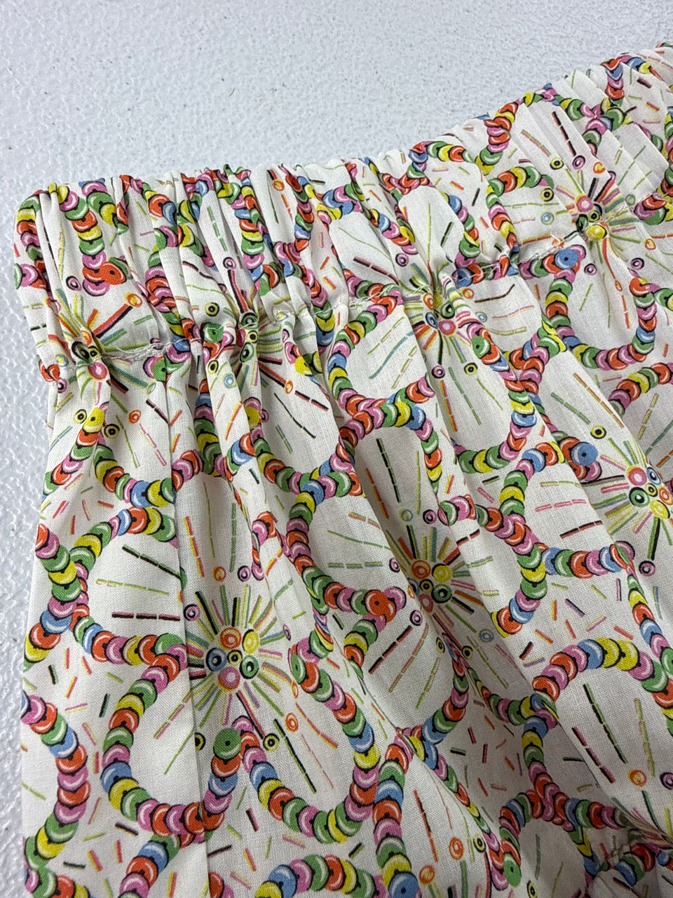 Paade Mode Sequin Scatter White/Pink Flower Skirt *SIZE DOWN*