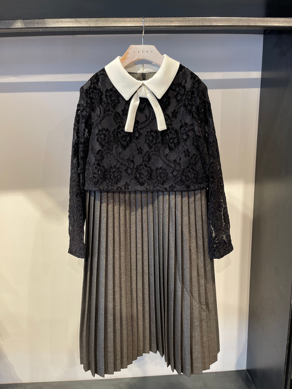 Mimisol Black Pleated Velvet Dress