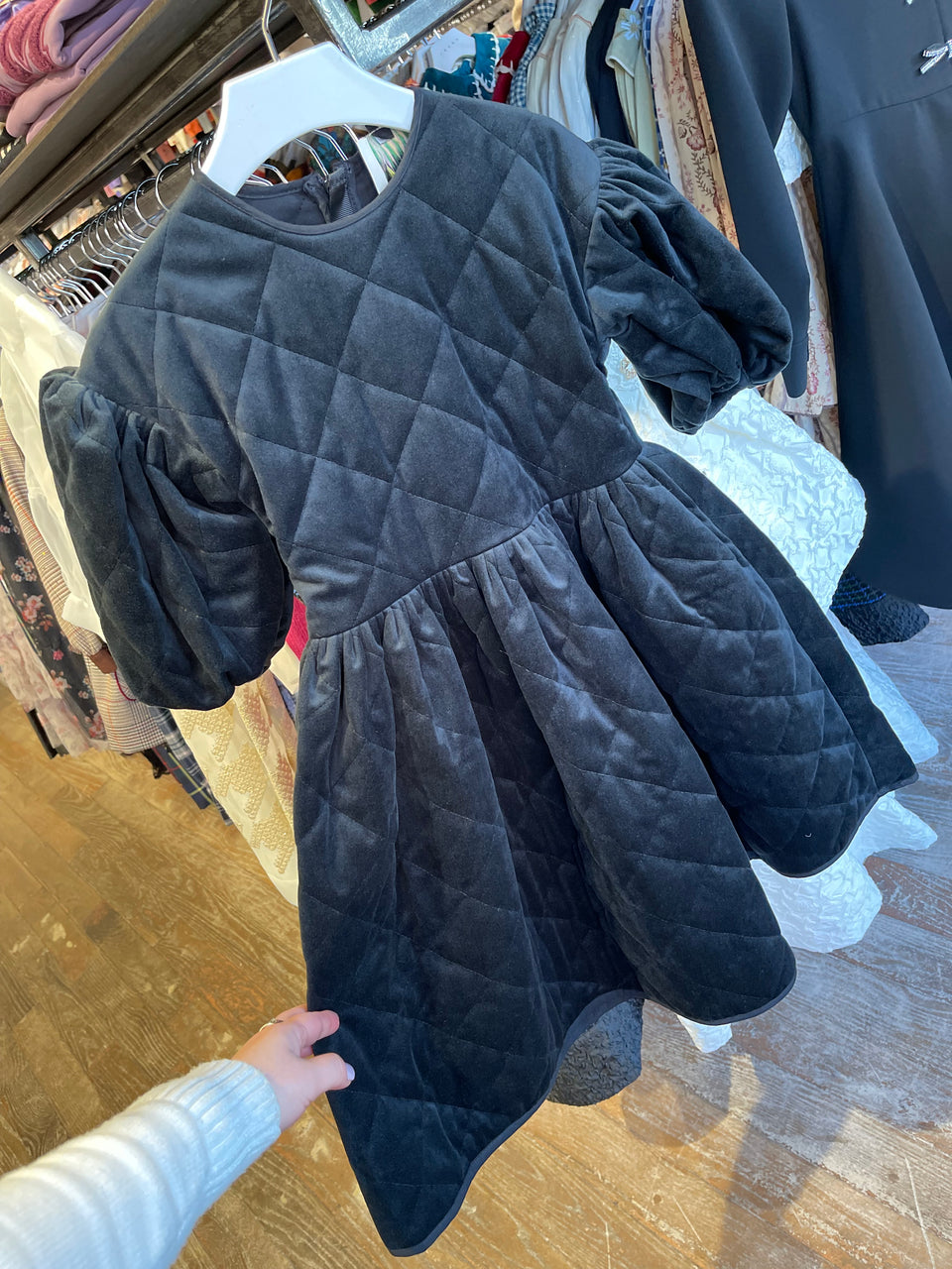 The Middle Daughter Meaning Black Inc Trimming