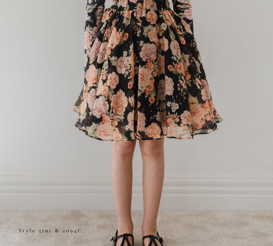 Petite Amalie Vintage Bloom Print Full Skirt