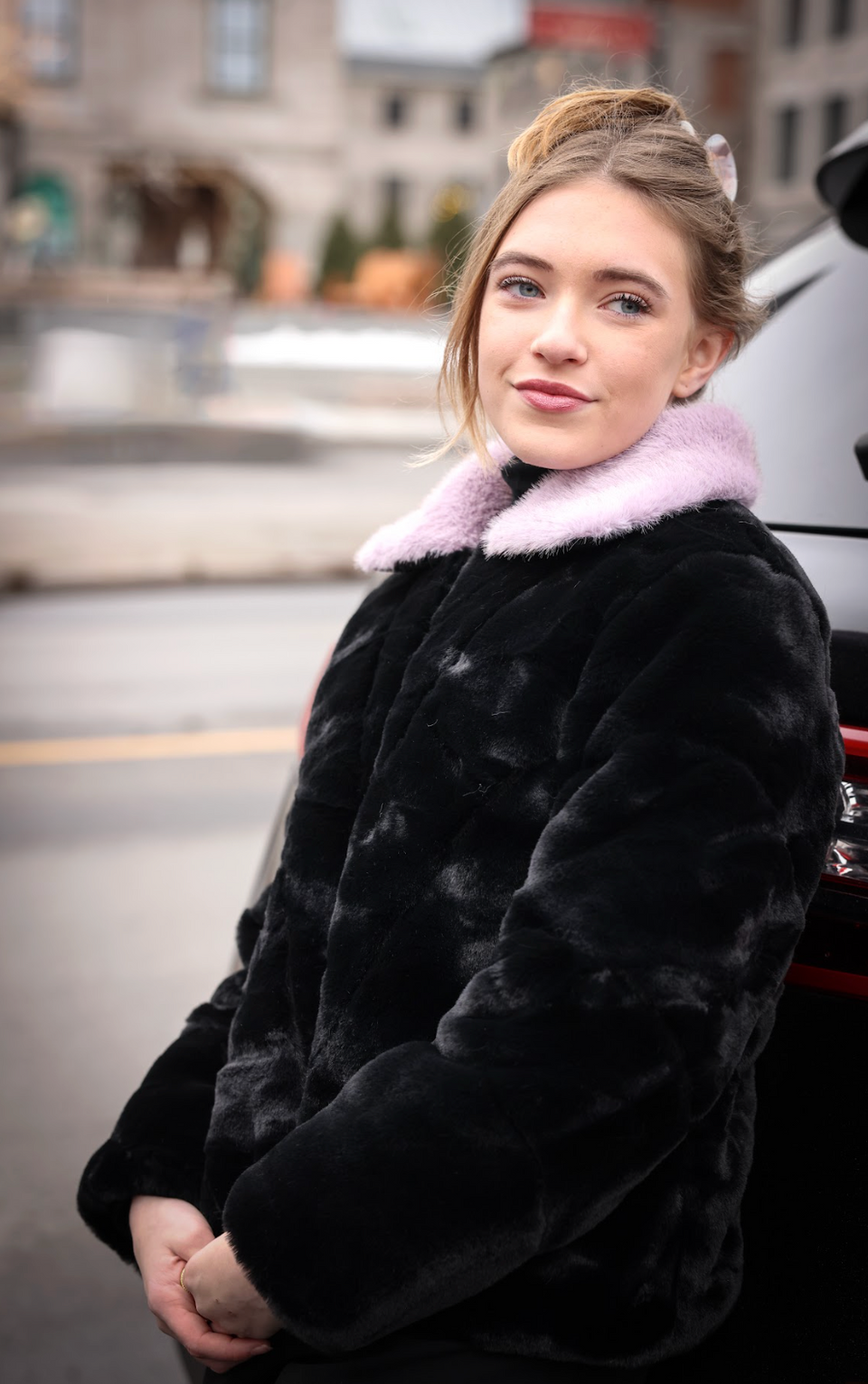 Mantel Black/Lilac Quilted Lilac Collar Fur Jacket