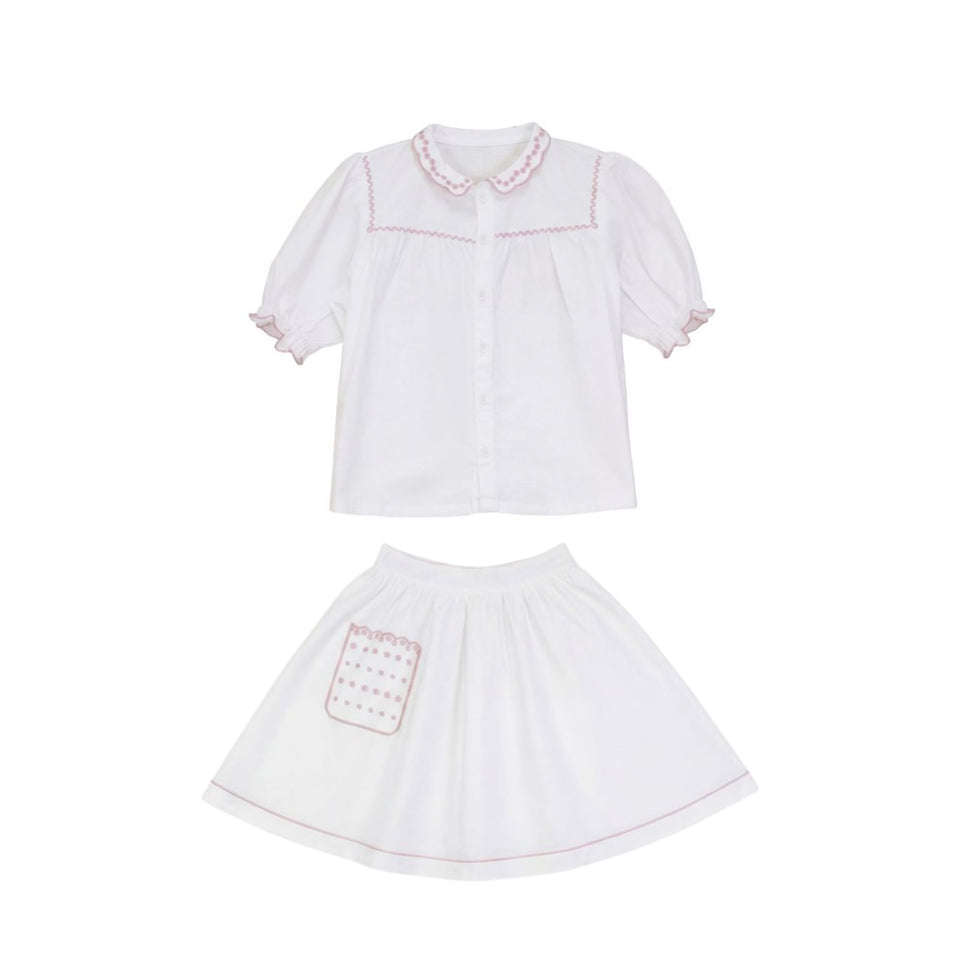Calla Lili White/Dusty Scallop Linen Set
